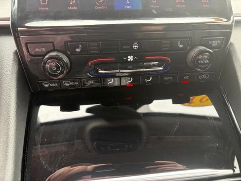 Used 2021 Jeep Grand Cherokee L Limited AWD/4WD image 23
