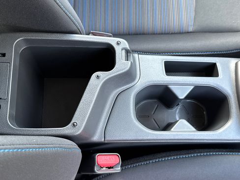 Used 2025 Nissan Leaf S image 18