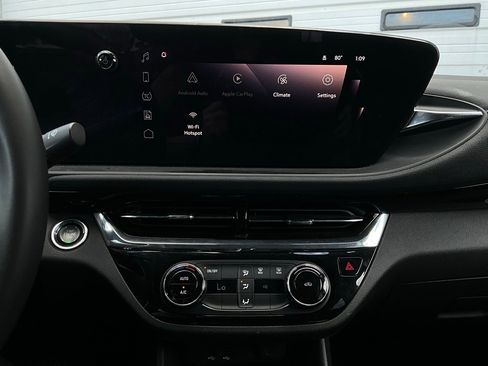 Used 2025 Buick Envista Sport Touring image 23