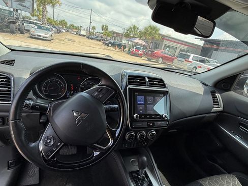 Used 2020 Mitsubishi Outlander Sport SE image 11