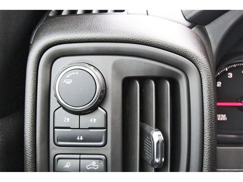 Used 2025 Chevrolet Silverado 2500 Custom w/ Custom Value Package image 16