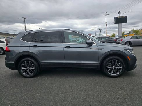 Used 2022 Volkswagen Tiguan SE FWD image 5