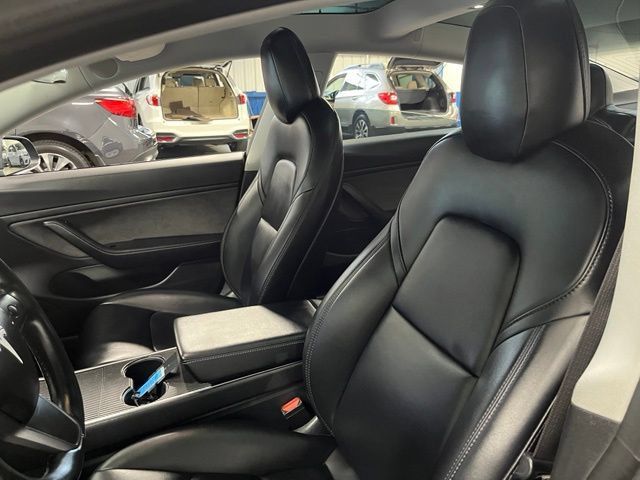 Used 2018 Tesla Model 3 Long Range RWD image 24
