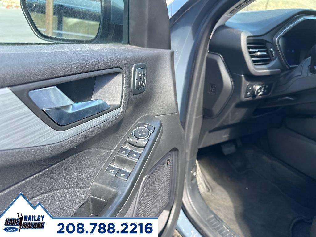 Used 2024 Ford Escape SE w/ PHEV Premium Package FWD image 18