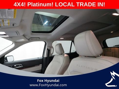 Used 2018 Ford Explorer Platinum AWD/4WD image 32