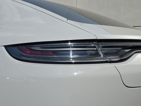 Certified 2023 Porsche Panamera image 13