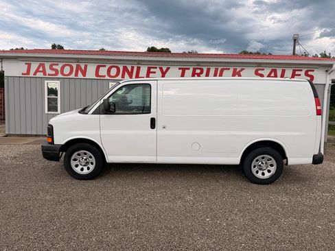 Used 2014 Chevrolet Express 1500 RWD image 1