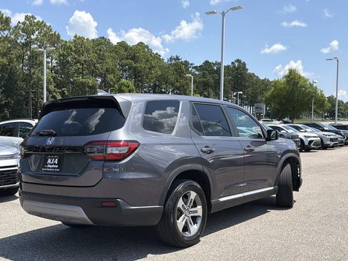 Used 2023 Honda Pilot EX-L image 4