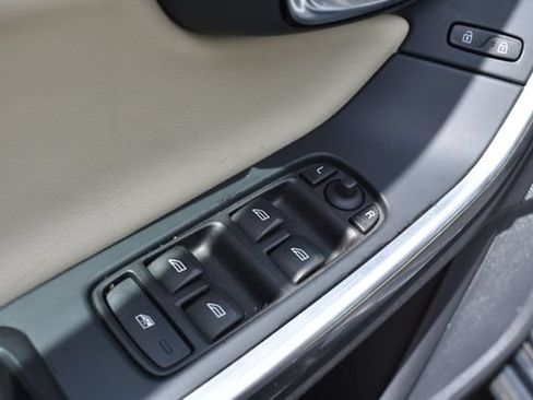 Used 2016 Volvo V60 T5 Premier FWD image 19