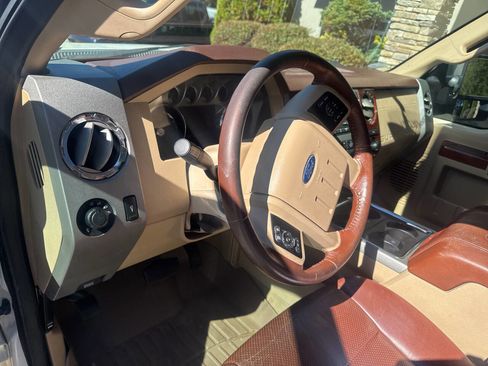 Used 2012 Ford F250 King Ranch w/ King Ranch w/Chrome Pkg image 20