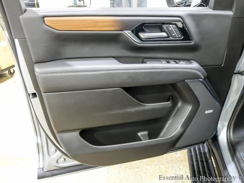 Certified 2025 GMC Yukon Denali w/ Sun & Power Step Package AWD/4WD image 22