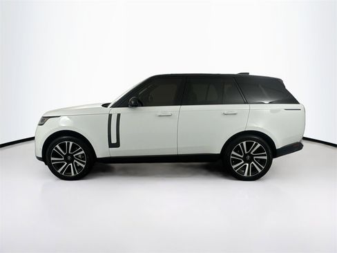 Certified 2023 Land Rover Range Rover SE image 8