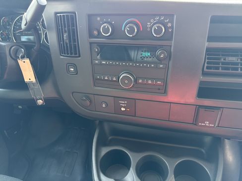 Used 2024 GMC Savana 2500 w/ Driver Convenience Package image 27