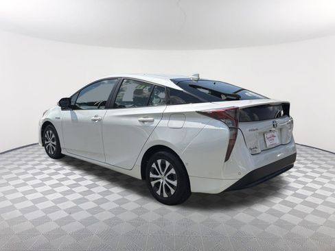 Used 2017 Toyota Prius Four FWD image 14