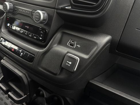 Used 2025 RAM ProMaster 2500 w/ Convenience Group image 23