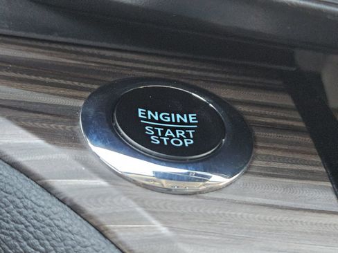 Used 2023 Ford Explorer Limited w/ Equipment Group 301A image 22