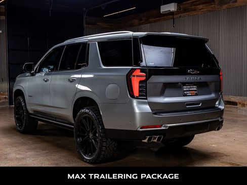 Used 2025 Chevrolet Tahoe High Country AWD/4WD image 7