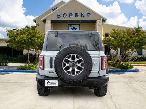 Used 2024 Ford Bronco Badlands image 4