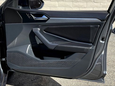 Certified 2023 Volkswagen Jetta SE image 23