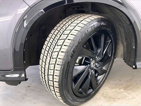 Certified 2022 Honda HR-V Sport image 33