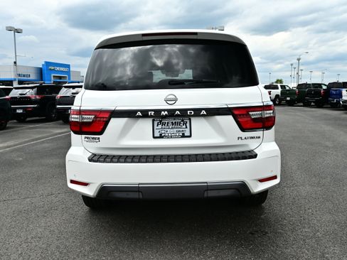 Used 2022 Nissan Armada Platinum w/ Captain's Chairs Package AWD/4WD image 7