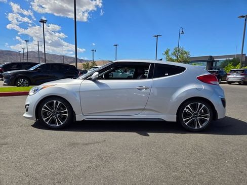 Used 2016 Hyundai Veloster Turbo w/ Option Group 04 FWD image 3