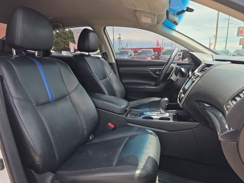 Used 2016 Nissan Maxima Platinum FWD image 22