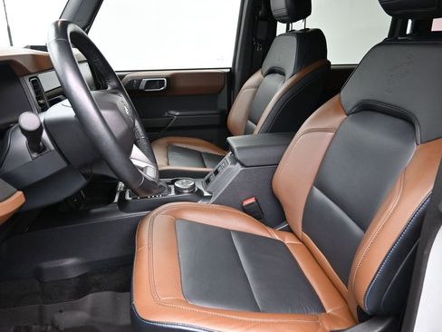 Certified 2024 Ford Bronco Outer Banks image 11