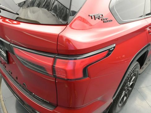 Used 2025 Toyota Sequoia Platinum w/ TRD Off-Road Package AWD/4WD image 10