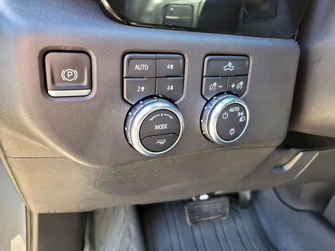 Used 2023 GMC Sierra 1500 SLE image 23