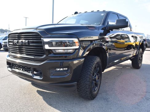 Used 2022 RAM 2500 Laramie w/ Night Edition image 5