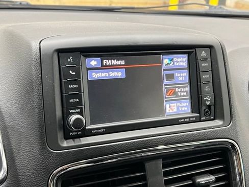 Used 2020 Dodge Grand Caravan SE FWD image 36