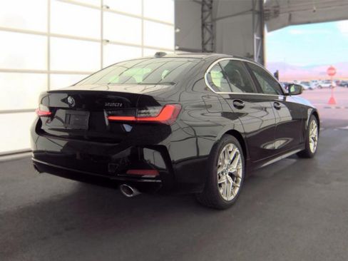 Used 2025 BMW 330i Sedan RWD image 2