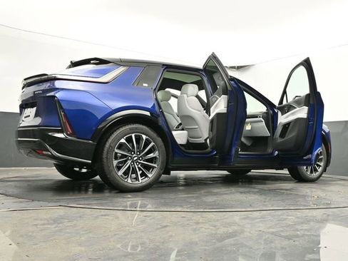 New 2025 Cadillac Lyriq Sport image 66