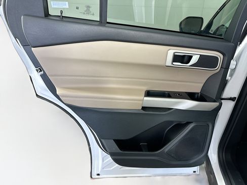 Used 2023 Ford Explorer XLT w/ Equipment Group 202A image 25