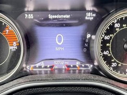 Used 2019 Jeep Cherokee Limited image 12