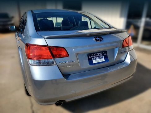 Used 2012 Subaru Legacy 2.5i Premium AWD/4WD image 11