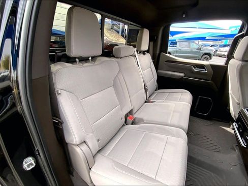 Used 2024 Chevrolet Silverado 1500 LT Trail Boss w/ Convenience Package II image 20