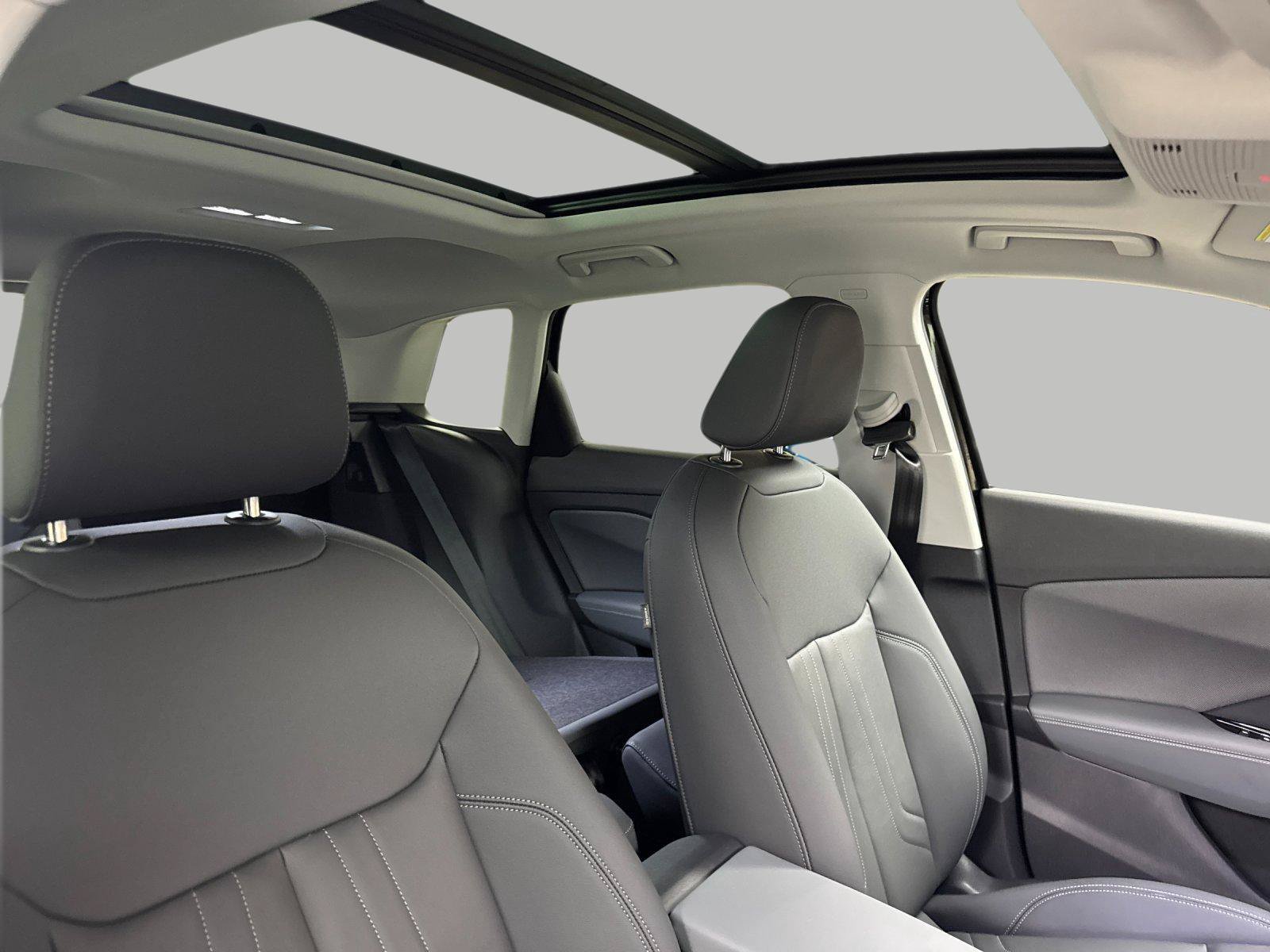 New 2026 Audi Q3 quattro 2.0T AWD/4WD image 16