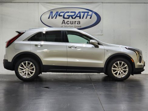 Used 2019 Cadillac XT4 Luxury AWD/4WD image 3