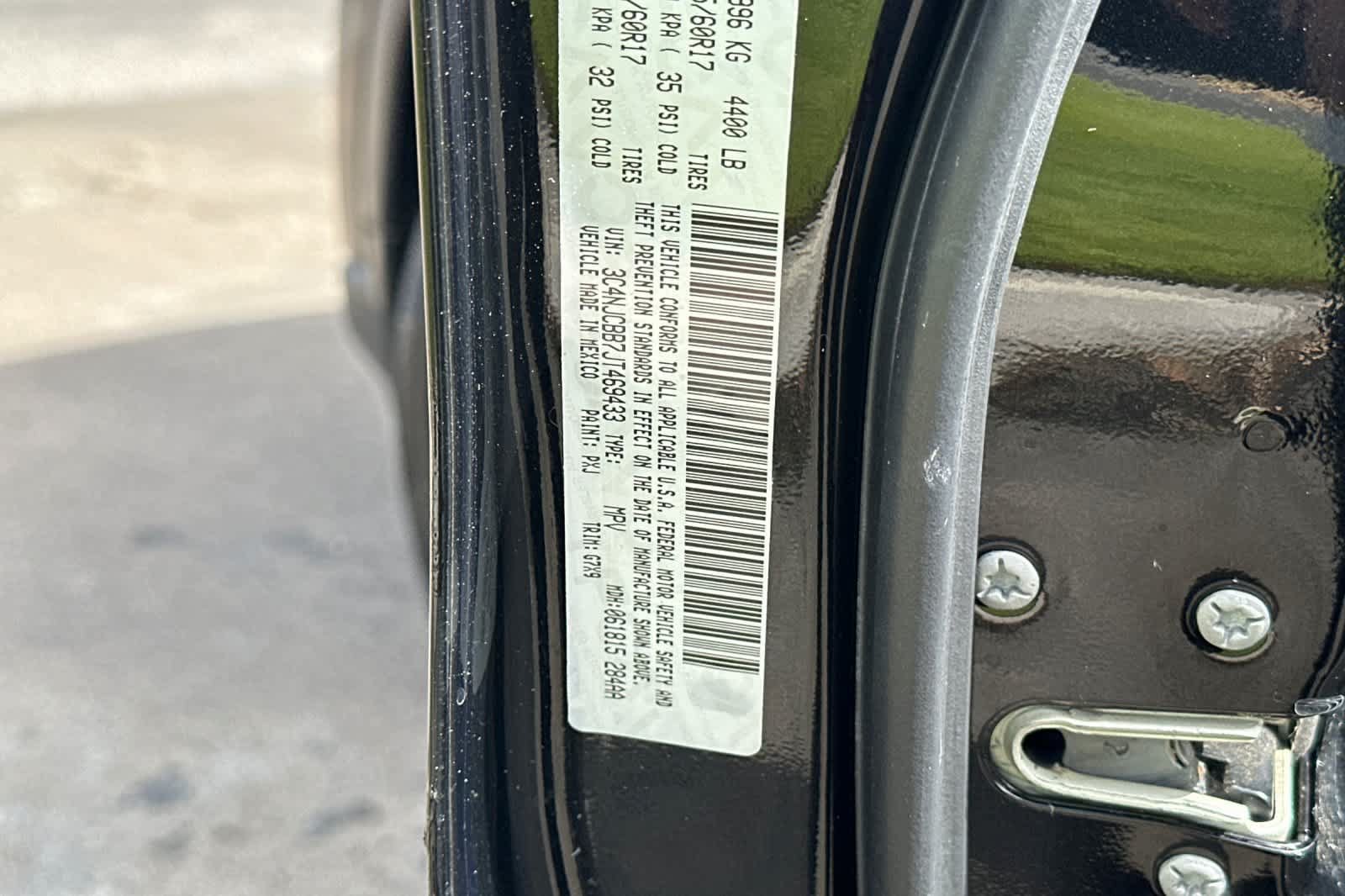 Used 2018 Jeep Compass Latitude FWD image 28