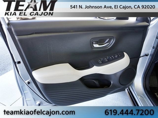 Used 2025 Honda HR-V LX image 23