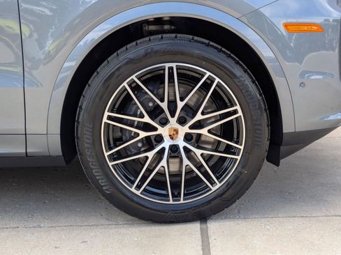 New 2026 Porsche Cayenne AWD/4WD image 27