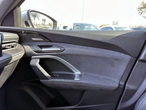 Used 2025 Audi SQ5 Premium Plus image 24