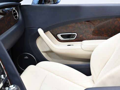 Used 2014 Bentley Continental GTC image 30