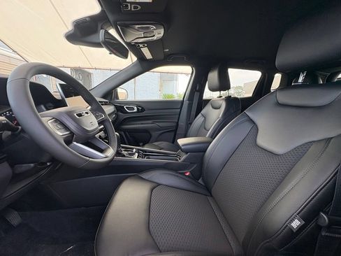 New 2026 Jeep Compass Latitude AWD/4WD image 9
