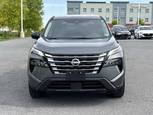 Used 2025 Nissan Rogue S AWD/4WD image 29