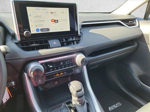Used 2024 Toyota RAV4 LE AWD/4WD image 19