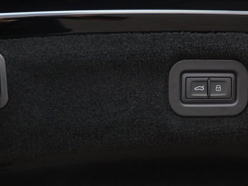 Used 2024 Bentley Continental GT image 48