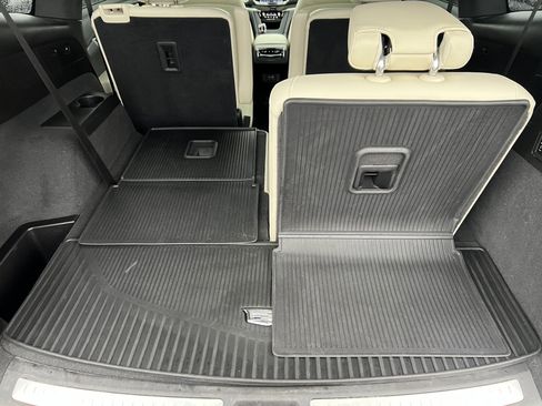 Used 2023 Cadillac XT6 Sport w/ Technology Package image 21